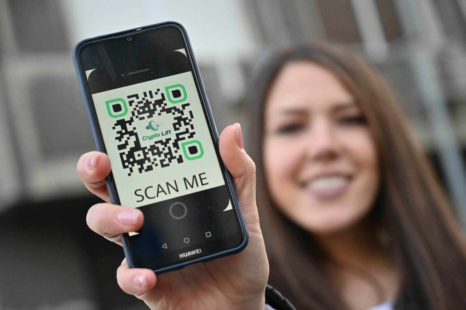 crypto lift qr code on mobile app