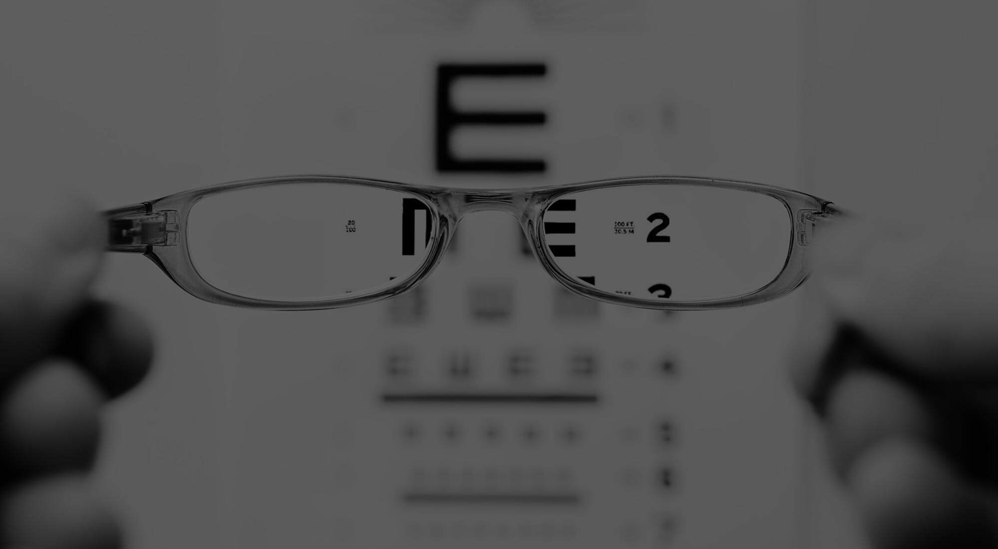 eye glasses used to see clearly